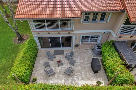 4921 Riverside Drive Coral Springs FL 33067