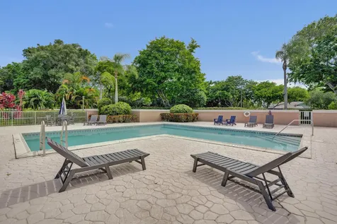 4921 Riverside Drive Coral Springs FL 33067