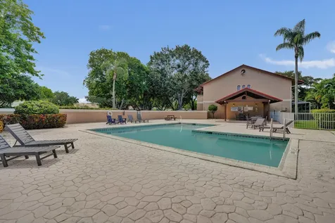 4921 Riverside Drive Coral Springs FL 33067
