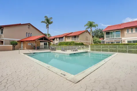 4921 Riverside Drive Coral Springs FL 33067