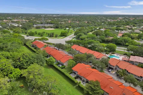 4921 Riverside Drive Coral Springs FL 33067