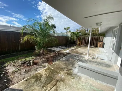 16 NE 9th Avenue Deerfield Beach FL 33441