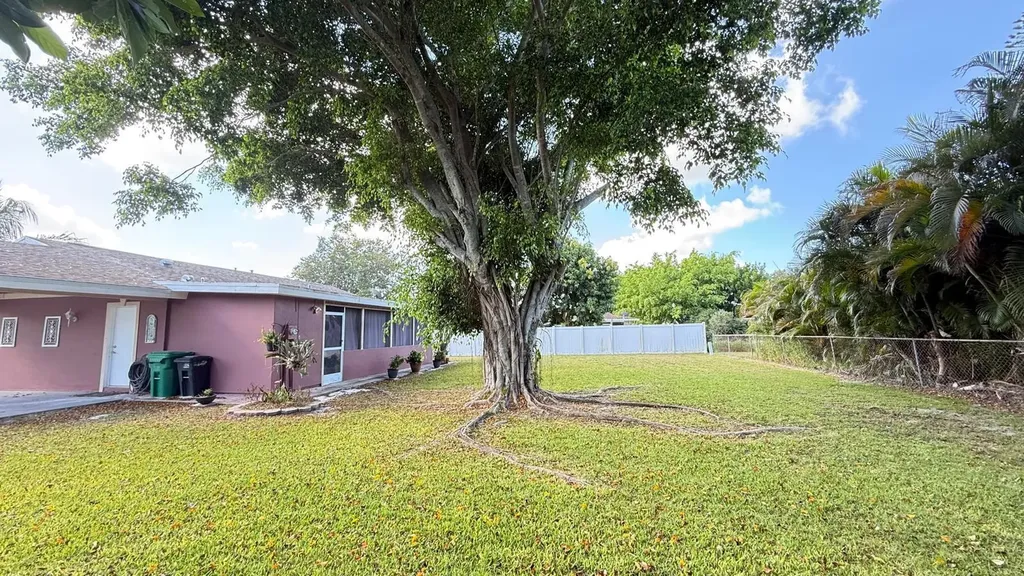 864 SE Festivo Court Port St Lucie FL 34983