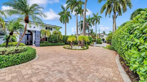 2593 SE 9th Street Pompano Beach FL 33062
