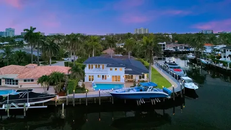 2593 SE 9th Street Pompano Beach FL 33062