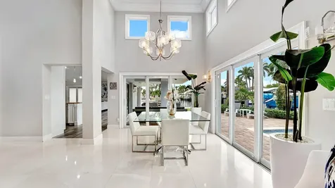 2593 SE 9th Street Pompano Beach FL 33062