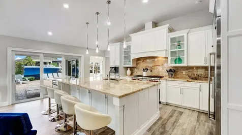 2593 SE 9th Street Pompano Beach FL 33062