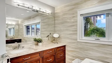 2593 SE 9th Street Pompano Beach FL 33062