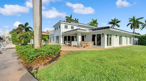 2593 SE 9th Street Pompano Beach FL 33062