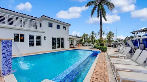 2593 SE 9th Street Pompano Beach FL 33062