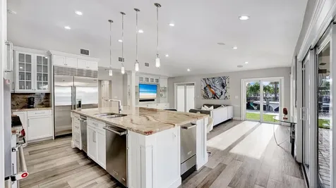 2593 SE 9th Street Pompano Beach FL 33062