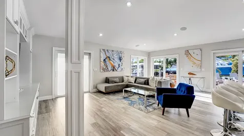 2593 SE 9th Street Pompano Beach FL 33062