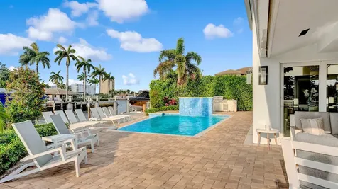 2593 SE 9th Street Pompano Beach FL 33062