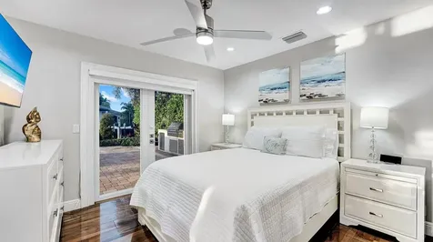 2593 SE 9th Street Pompano Beach FL 33062