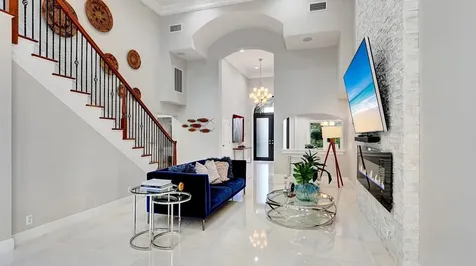 2593 SE 9th Street Pompano Beach FL 33062