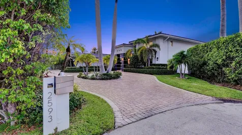 2593 SE 9th Street Pompano Beach FL 33062