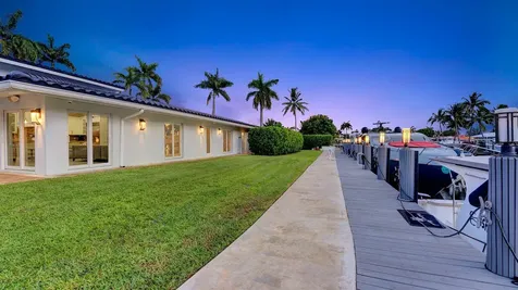 2593 SE 9th Street Pompano Beach FL 33062