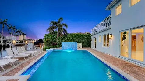 2593 SE 9th Street Pompano Beach FL 33062