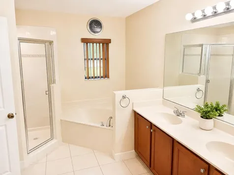 4206 Emerald Vista Lake Worth FL 33461