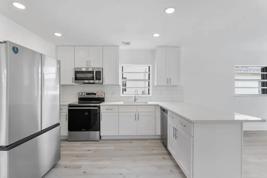 488 NW 2nd Terrace Deerfield Beach FL 33441