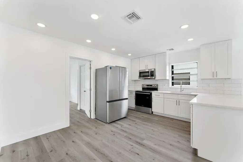 488 NW 2nd Terrace Deerfield Beach FL 33441