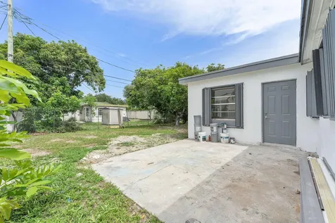 488 NW 2nd Terrace Deerfield Beach FL 33441