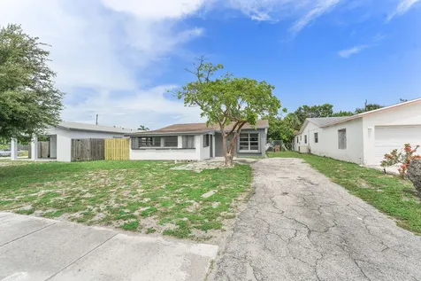 488 NW 2nd Terrace Deerfield Beach FL 33441