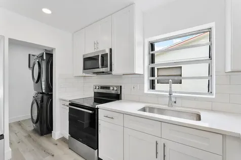 488 NW 2nd Terrace Deerfield Beach FL 33441