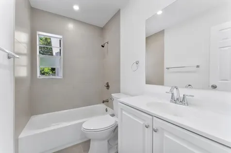488 NW 2nd Terrace Deerfield Beach FL 33441