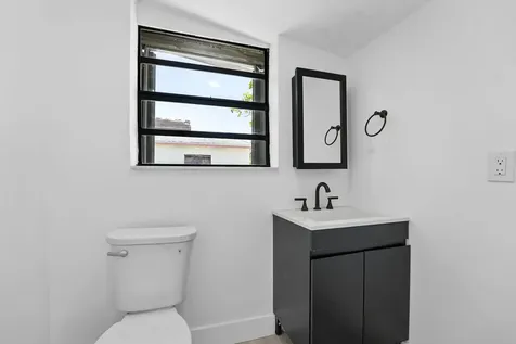 488 NW 2nd Terrace Deerfield Beach FL 33441