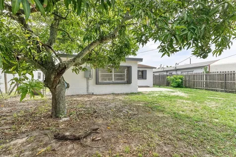 488 NW 2nd Terrace Deerfield Beach FL 33441