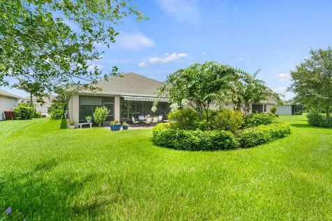 1573 Segovia Circle Vero Beach FL 32966