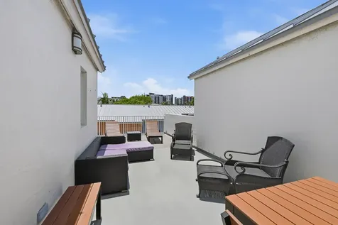 542 NE 7th Avenue Fort Lauderdale FL 33301