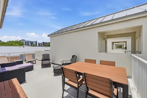 542 NE 7th Avenue Fort Lauderdale FL 33301