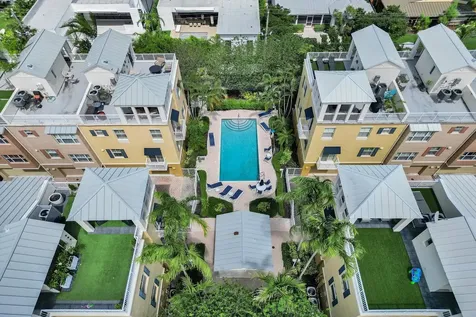 542 NE 7th Avenue Fort Lauderdale FL 33301