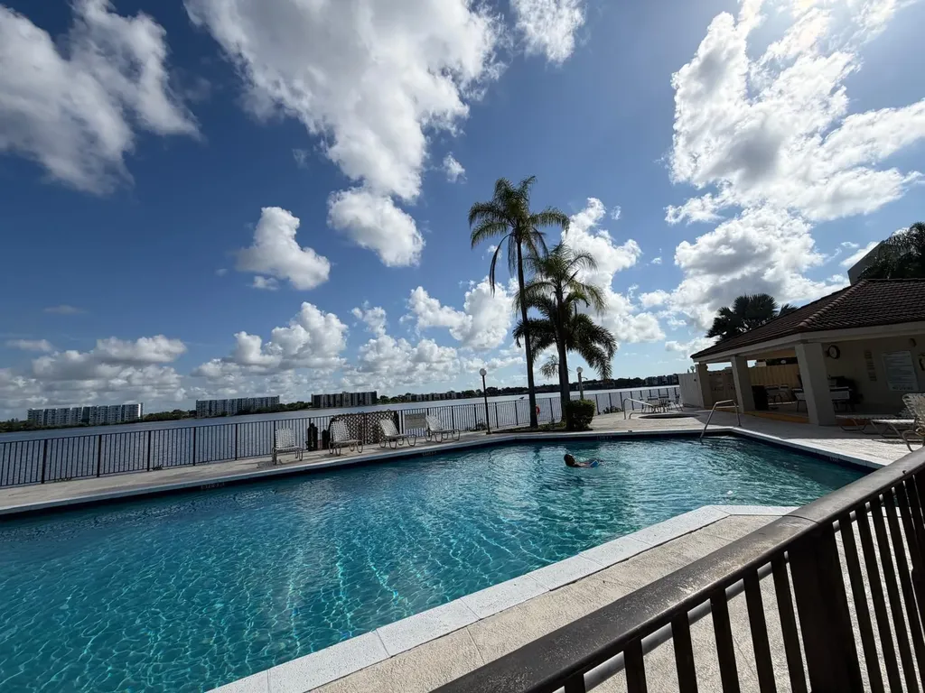 118 Lake Emerald Drive Oakland Park FL 33309