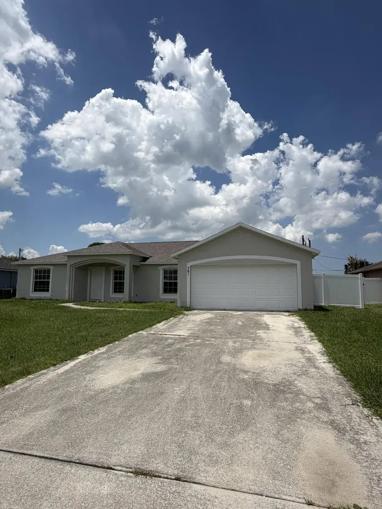 581 NW Goldcoast Avenue Port St Lucie FL 34983