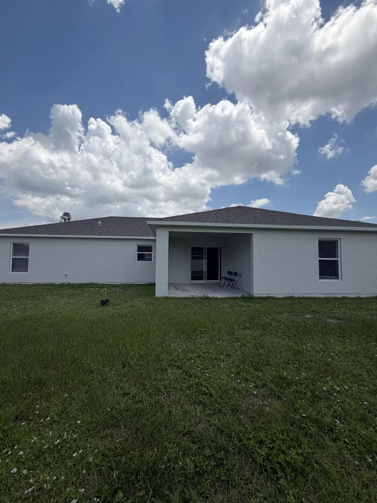 581 NW Goldcoast Avenue Port St Lucie FL 34983