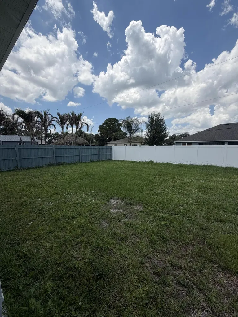 581 NW Goldcoast Avenue Port St Lucie FL 34983