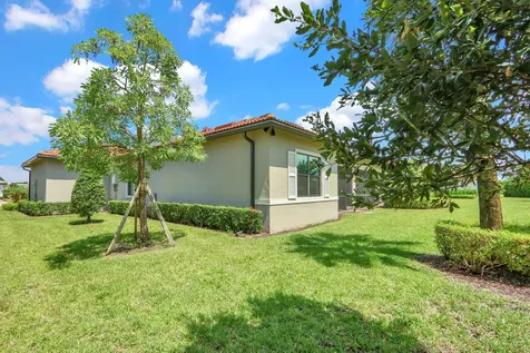9242 Balsamo Drive Palm Beach Gardens FL 33412