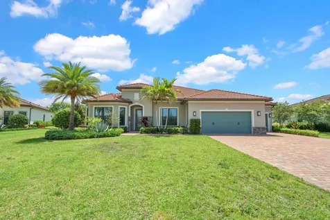 9242 Balsamo Drive Palm Beach Gardens FL 33412