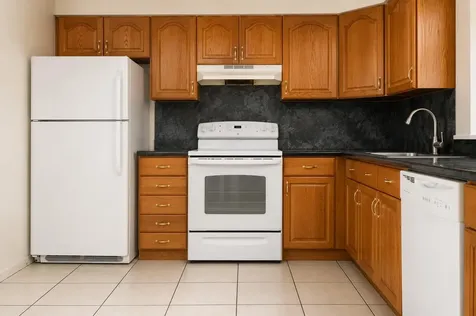 2220 N 47th Avenue Hollywood FL 33021