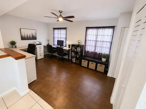 2220 N 47th Avenue Hollywood FL 33021