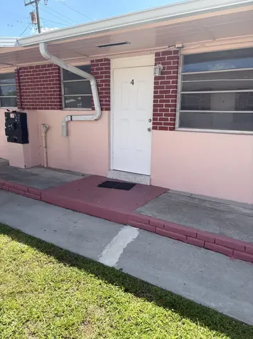 66 W 10th Street Hialeah FL 33010