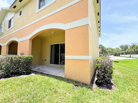 5088 SE Mariner Garden Circle Stuart FL 34997
