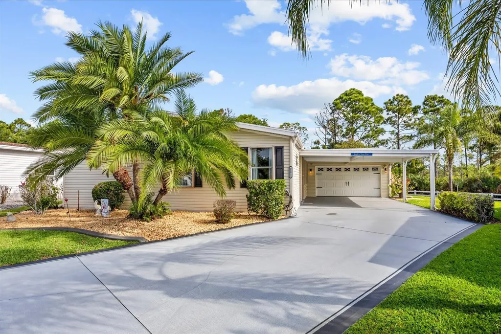 2872 Eagle's Nest Way Port St Lucie FL 34952