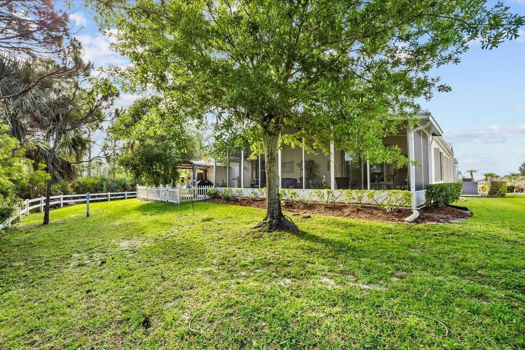2872 Eagle's Nest Way Port St Lucie FL 34952