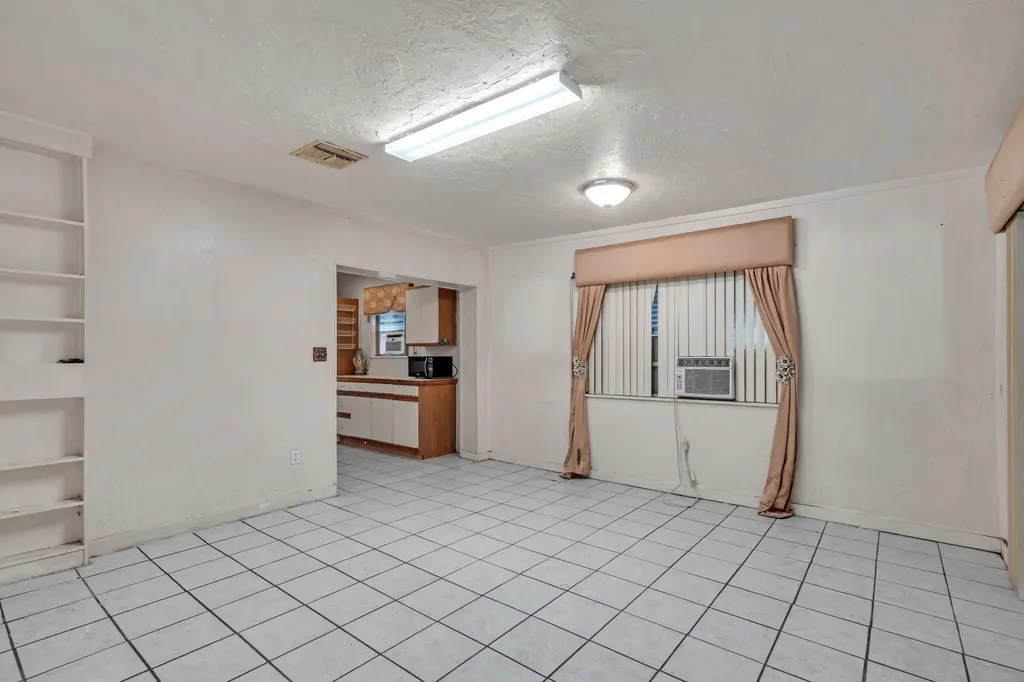 7831 NW 30th Street Hollywood FL 33024