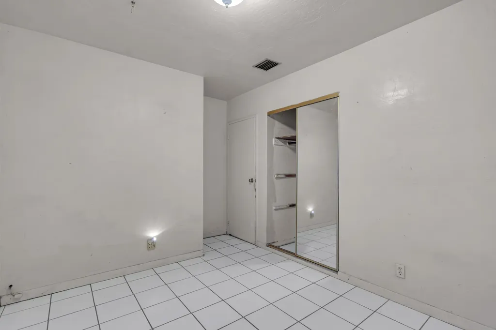 7831 NW 30th Street Hollywood FL 33024