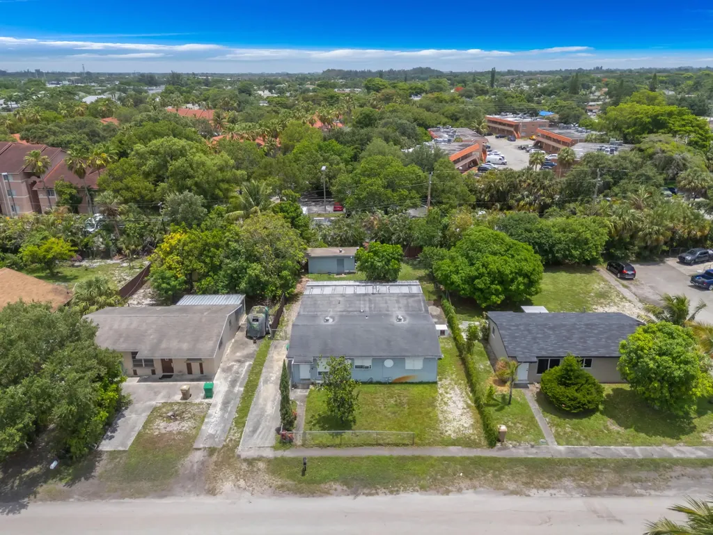 7831 NW 30th Street Hollywood FL 33024